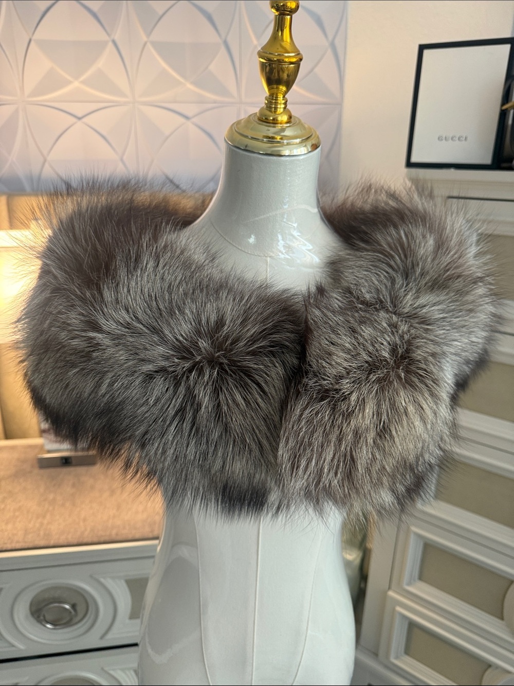 Saga fox fur clip on collar wrap